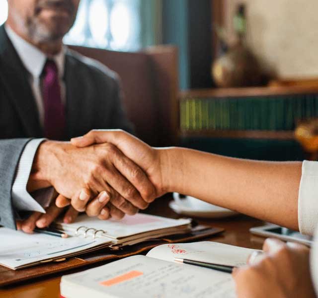 Elizabeth & Associates spécialisé dans le Droit commercial : Litiges commerciaux, contrats, contentieux, recouvrements...